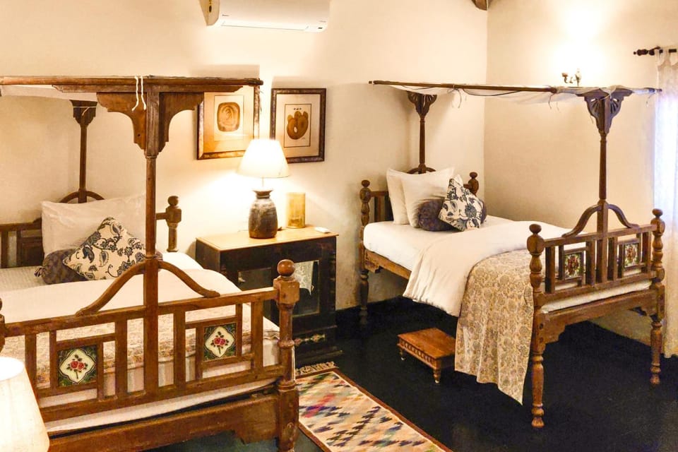 Photo of the whole room, Bedroom