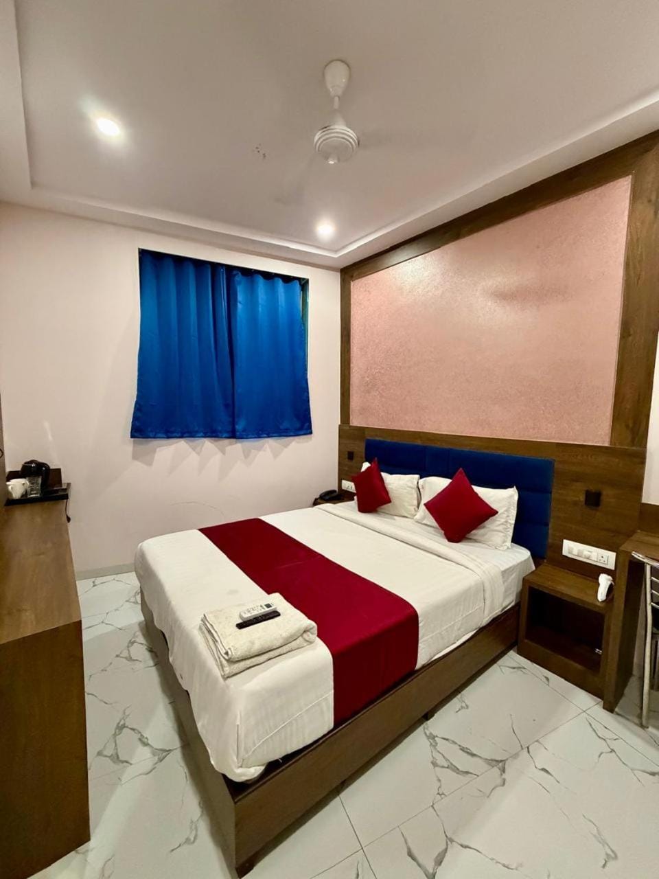 Hotel Classy Comfort Malad Near DNA Hospital Hotel in Mumbai