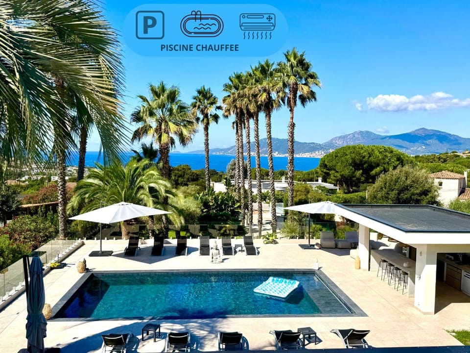 Day, Natural landscape, Pool view, Sea view, Swimming pool, Swimming pool, sunbed