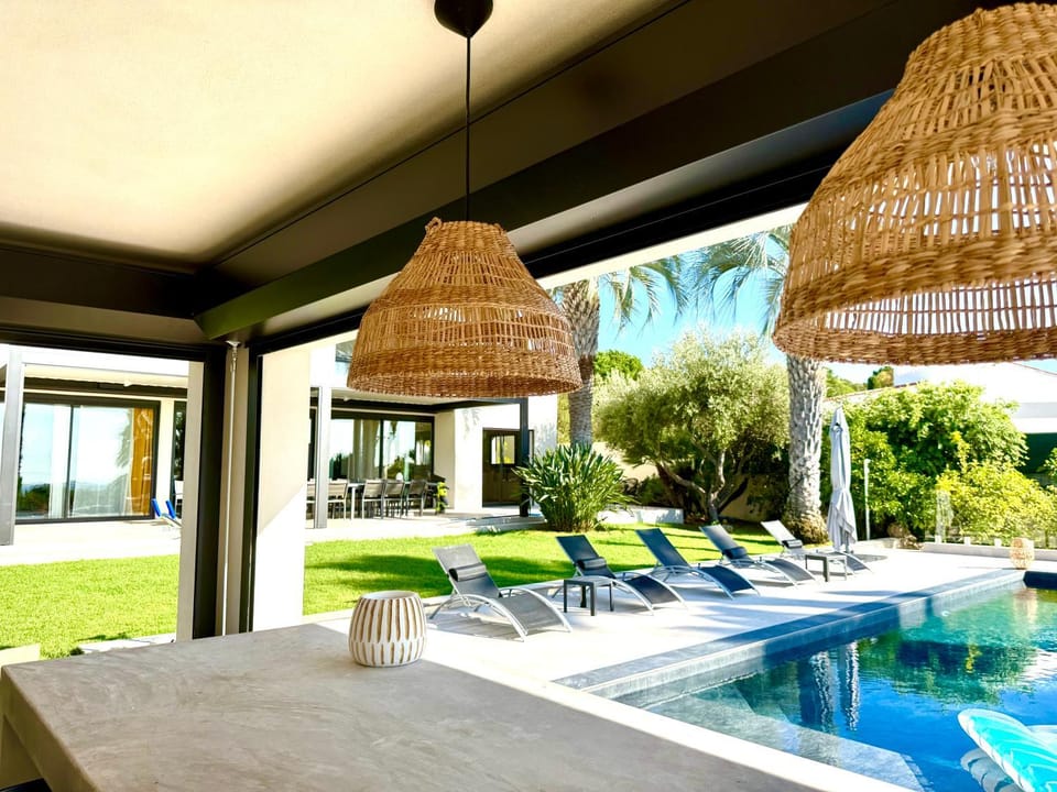 Patio, Day, Garden, Balcony/Terrace, Garden view, Pool view, Swimming pool, sunbed