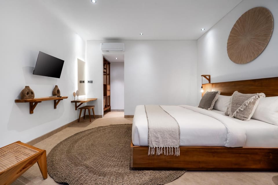 Bed, TV and multimedia, Bedroom, air conditioner