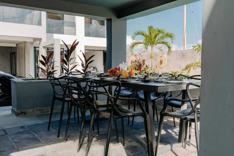 Patio, Dining area