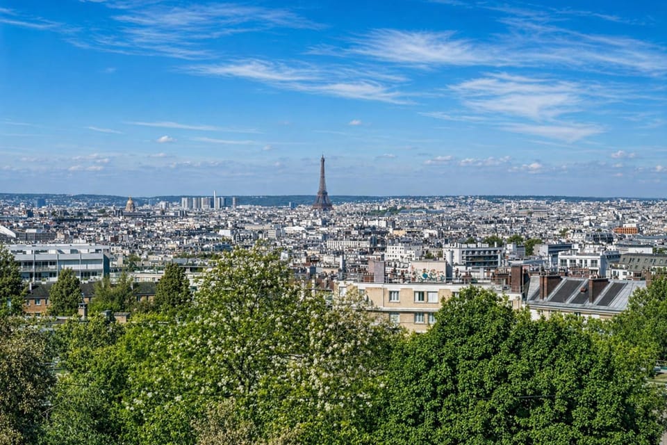 House with rooftop and hot tub Eiffel Tower view House in Paris