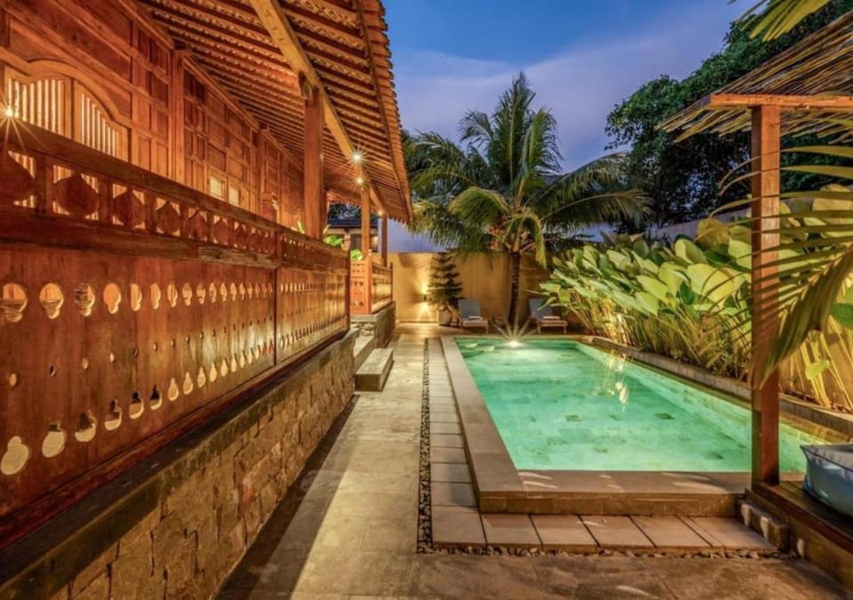 Property building, Swimming pool