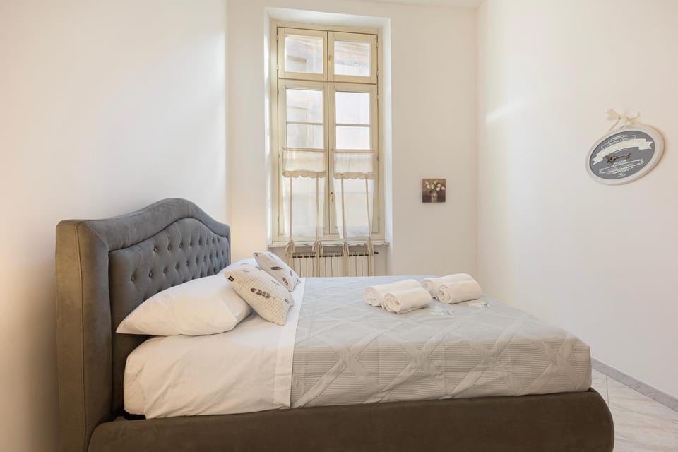 Bed, Night, Bedroom, furniture, heating