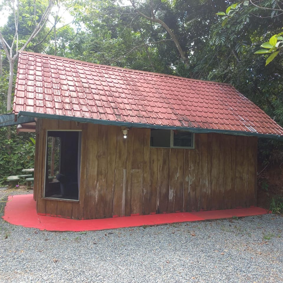 La Ceiba Ecoadventures Wildlife Reserve House in Bahía Ballena