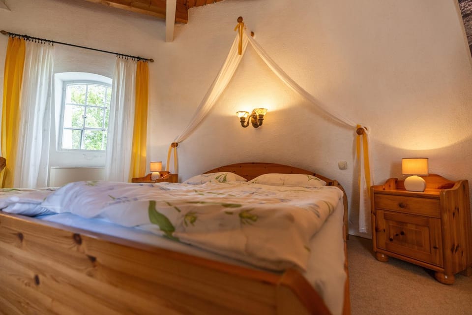 Living room, Bedroom