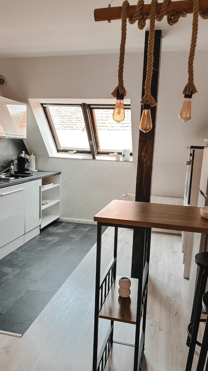 Kitchen or kitchenette, Dining area, stove