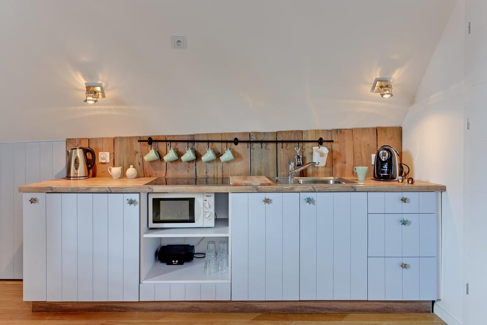 Coffee/tea facilities, Kitchen or kitchenette