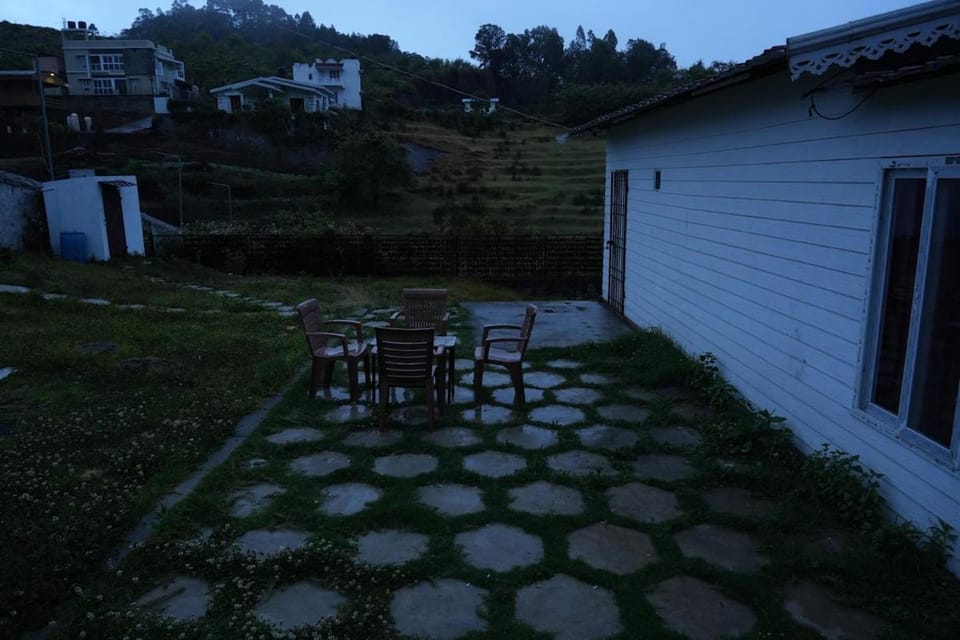 Day, Dining area, Garden view