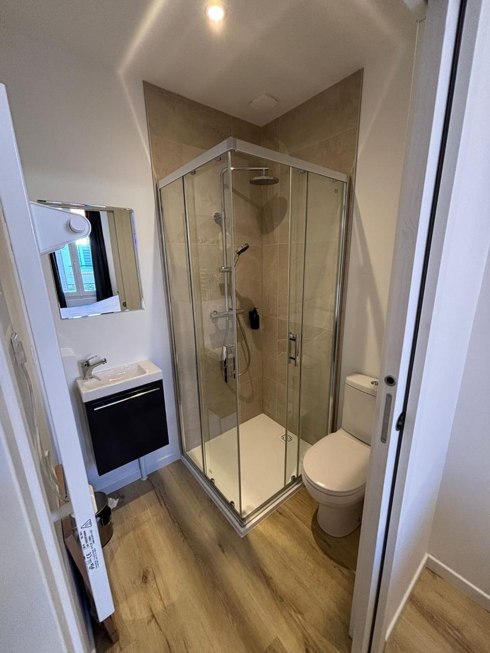 Shower, Toilet, Bathroom