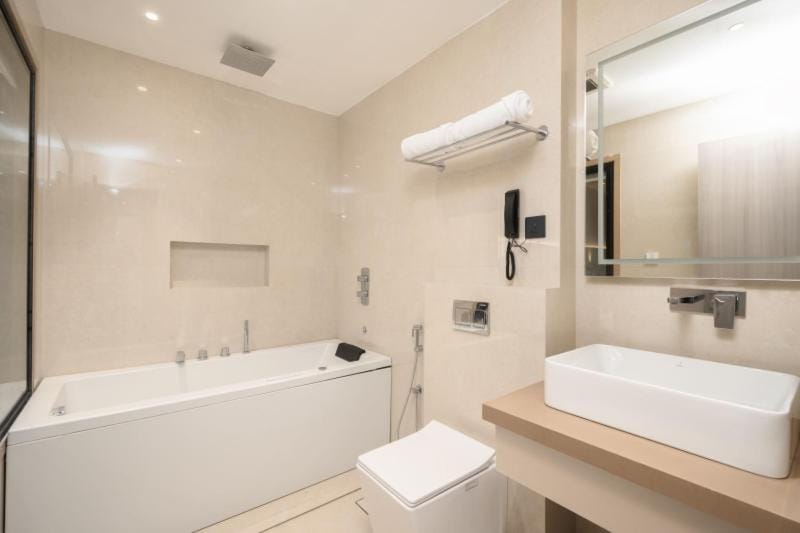 Bath, towels