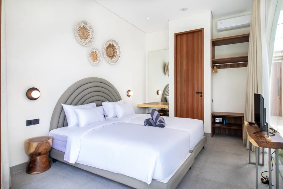 Bed, Bedroom, air conditioner