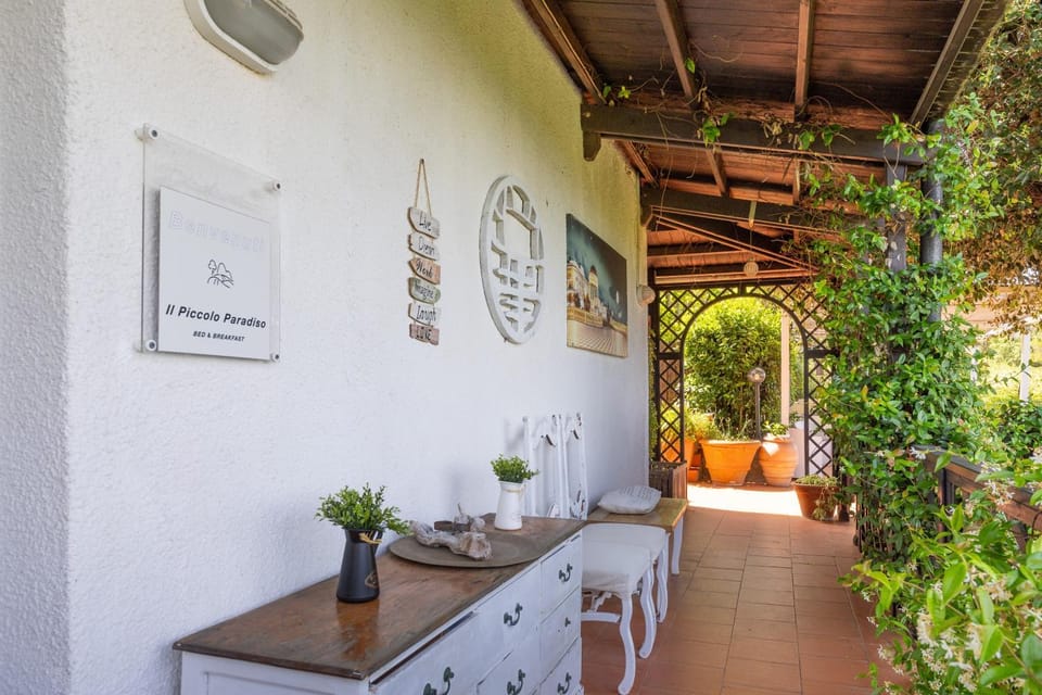 Piccolo Paradiso - Montenero Bed and Breakfast in Tuscany