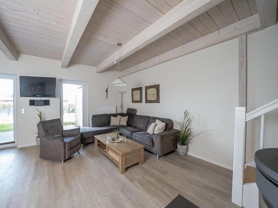 Ebbe und Flut 10 - Ferienhaus mit Garten House in Dagebüll