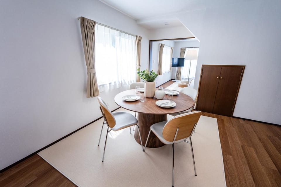 Living room, Dining area