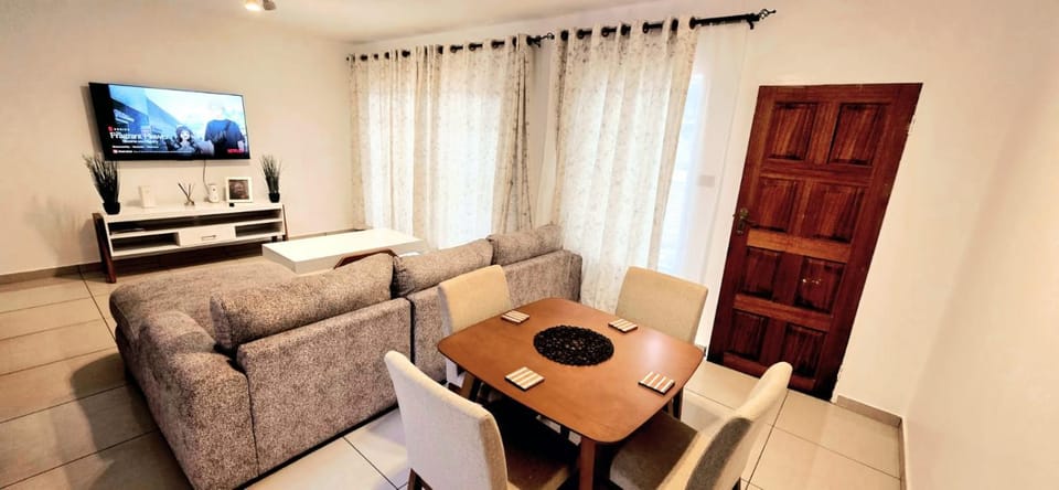 3 Bedroom Apartment Apartment in Roodepoort