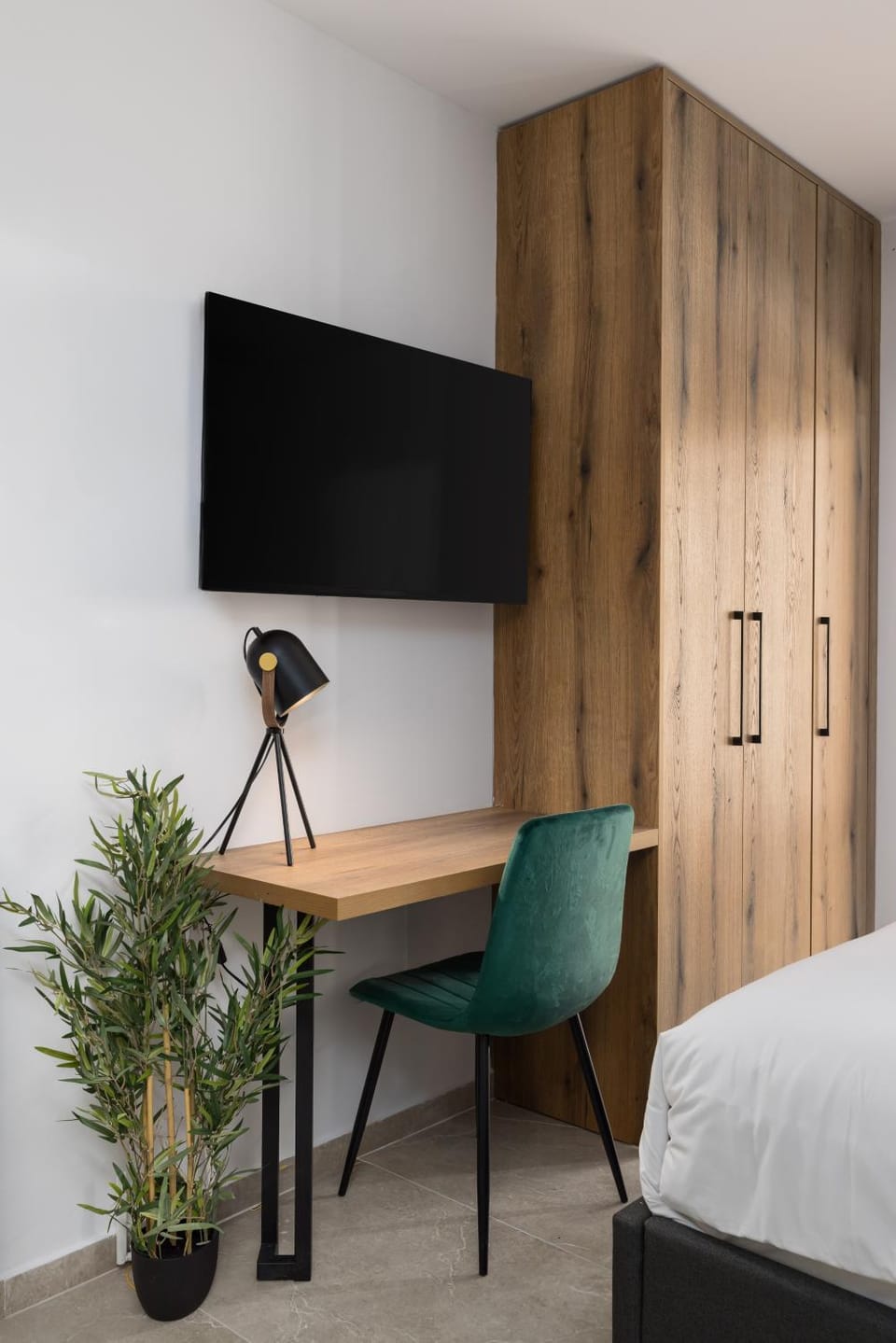 Bedroom, wardrobe