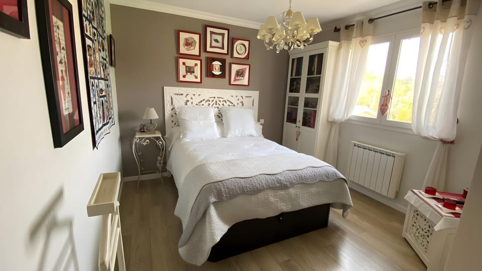 Living room, Bedroom