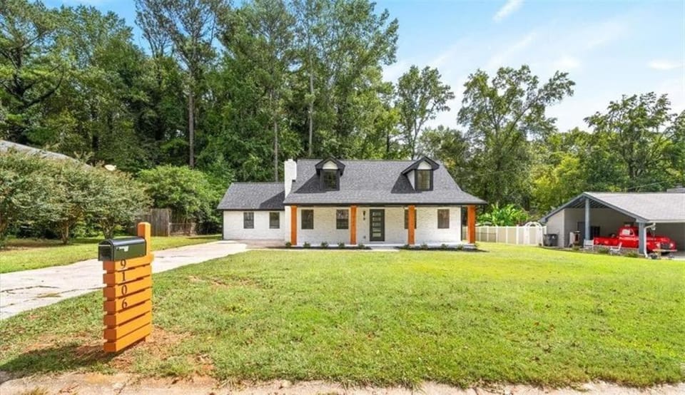 The Hidden Oasis! Minutes to dwntwn and ATL airpt! House in Stockbridge