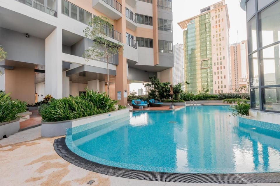 Property building, Pool view, Swimming pool, Swimming pool
