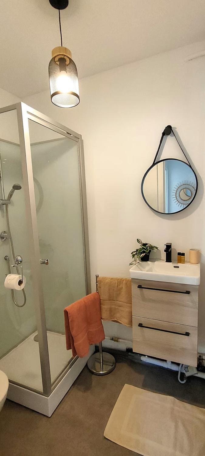 Shower, Toilet, Bathroom