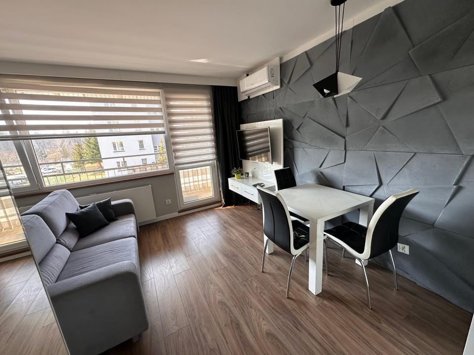 TV and multimedia, Living room, air conditioner