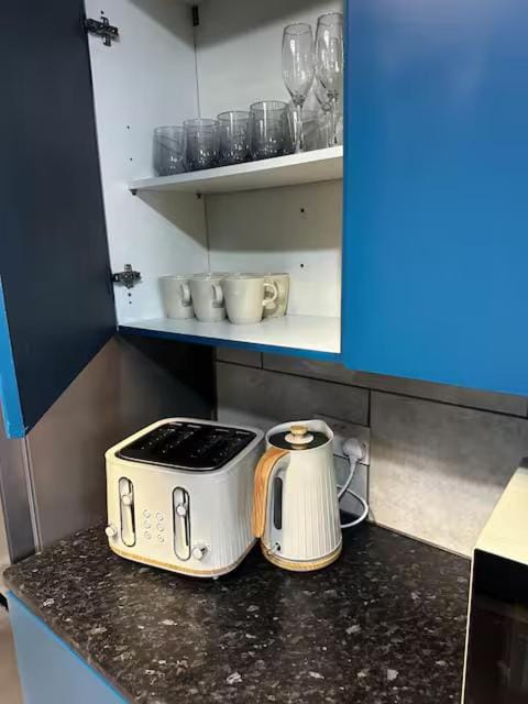 Coffee/tea facilities, Kitchen or kitchenette, toaster