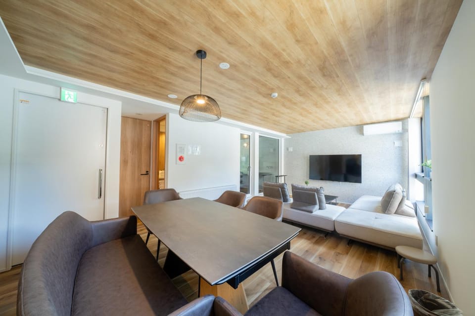 Dining area, Diving, Dinner
