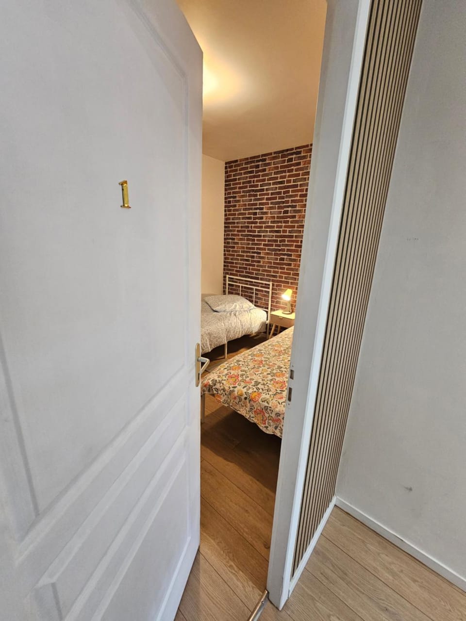 T3 entier confortable Centre historique de Montluçon Gare à 10 min à pied 5 personnes Apartment in Montluçon