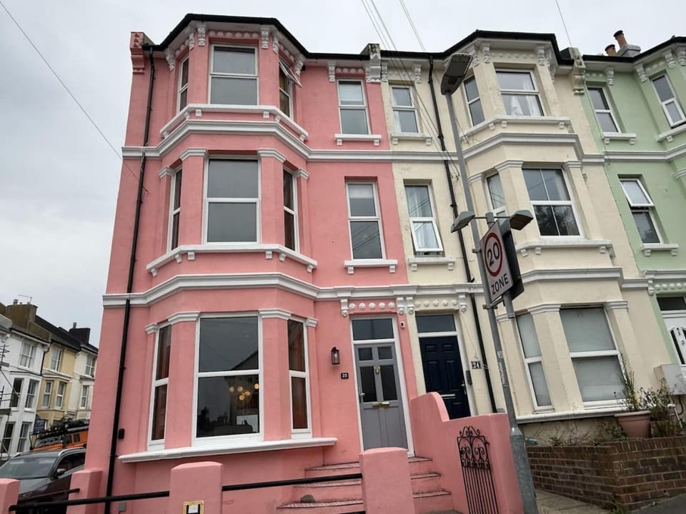 Hastings Heights House in Hastings