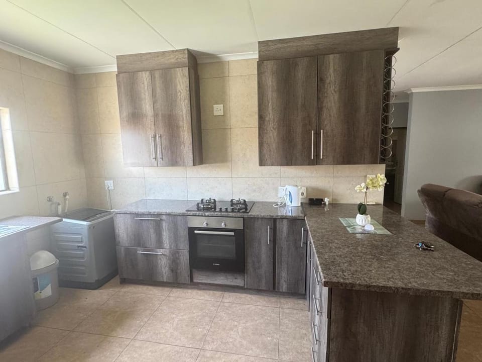 Kitchen or kitchenette, oven, pet friendly, stove, toaster