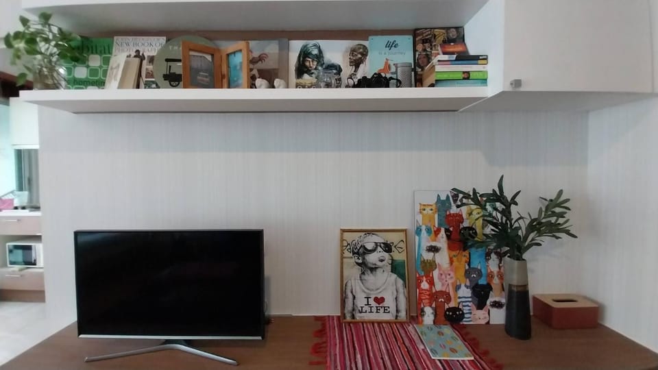 Communal lounge/ TV room, TV and multimedia, Decorative detail