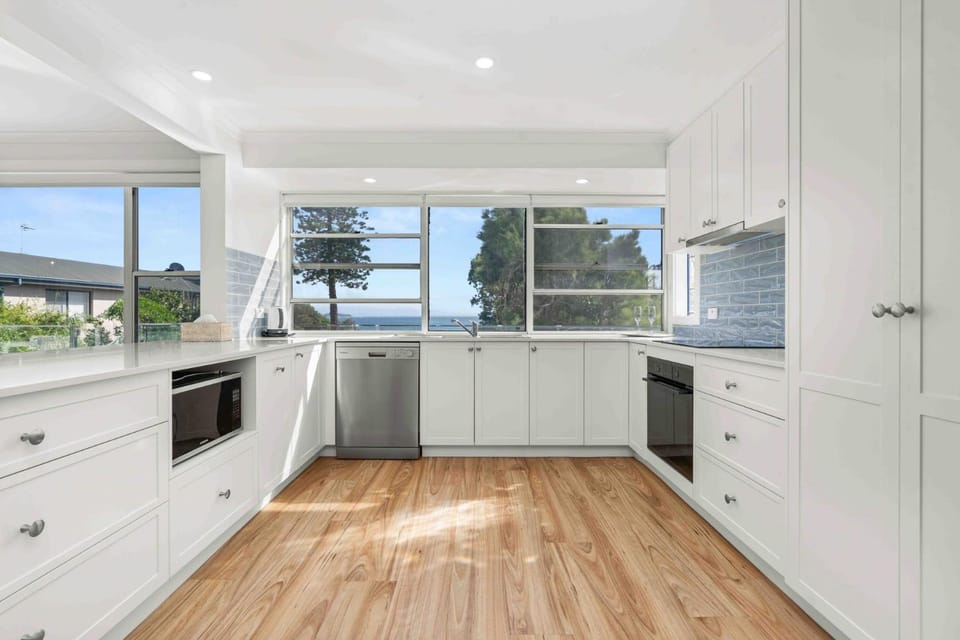 Surfrider Estate at Culburra Beach - Pet Friendly & 50m to beach - Book 3 Nights, Pay for 2 until 24 September 2026 House in Culburra Beach