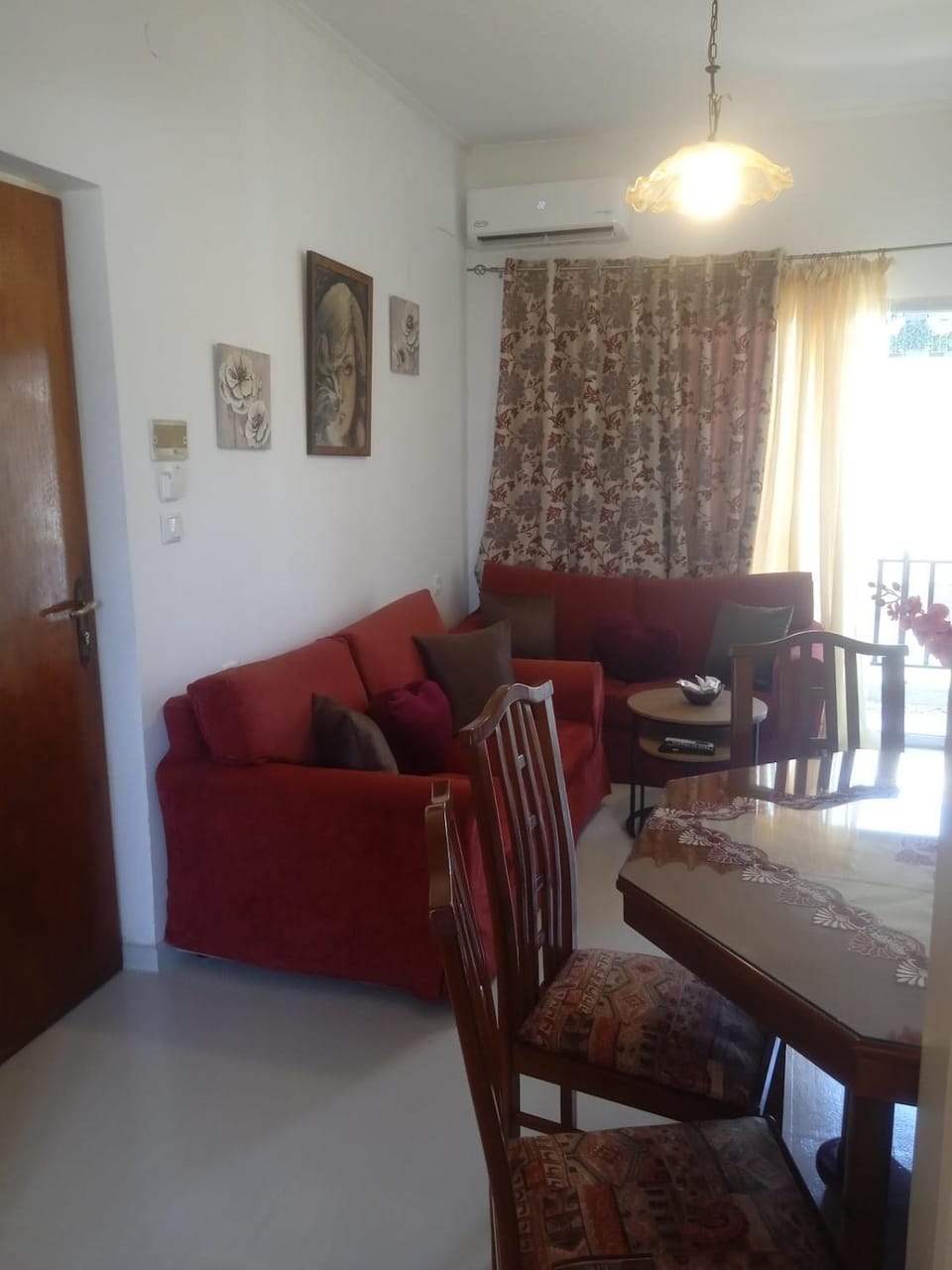 Living room, Dining area, air conditioner