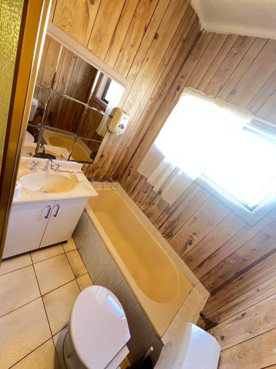 Queen Room Close to Station and Shops - PH3 Vacation rental in Sydney