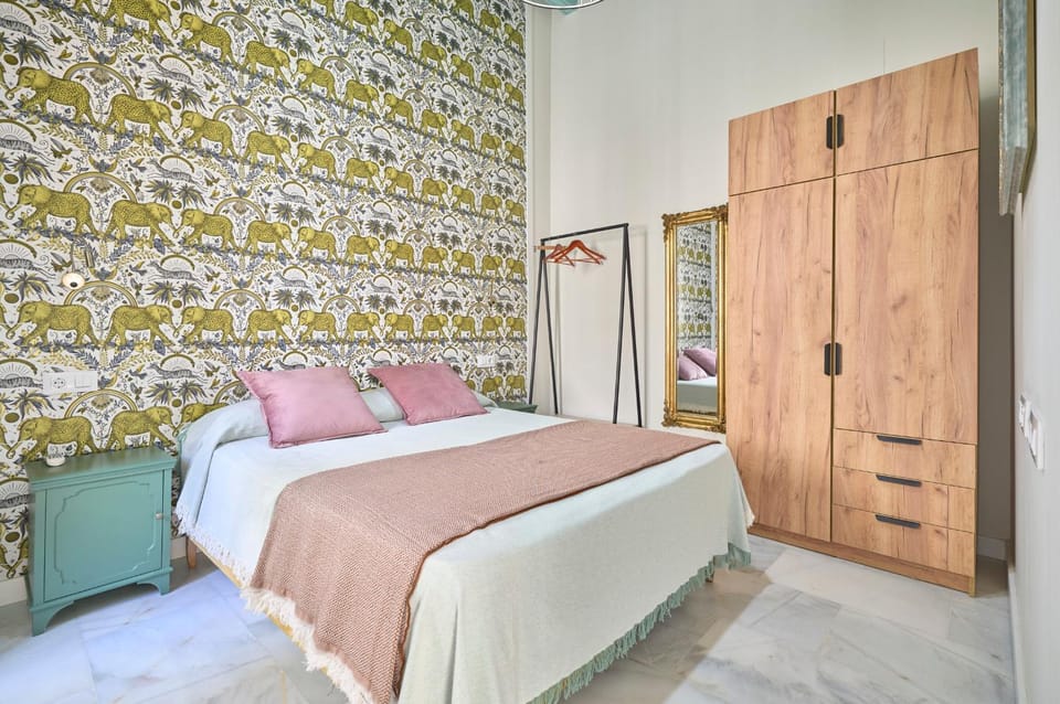 Bed, Photo of the whole room, Bedroom, wardrobe