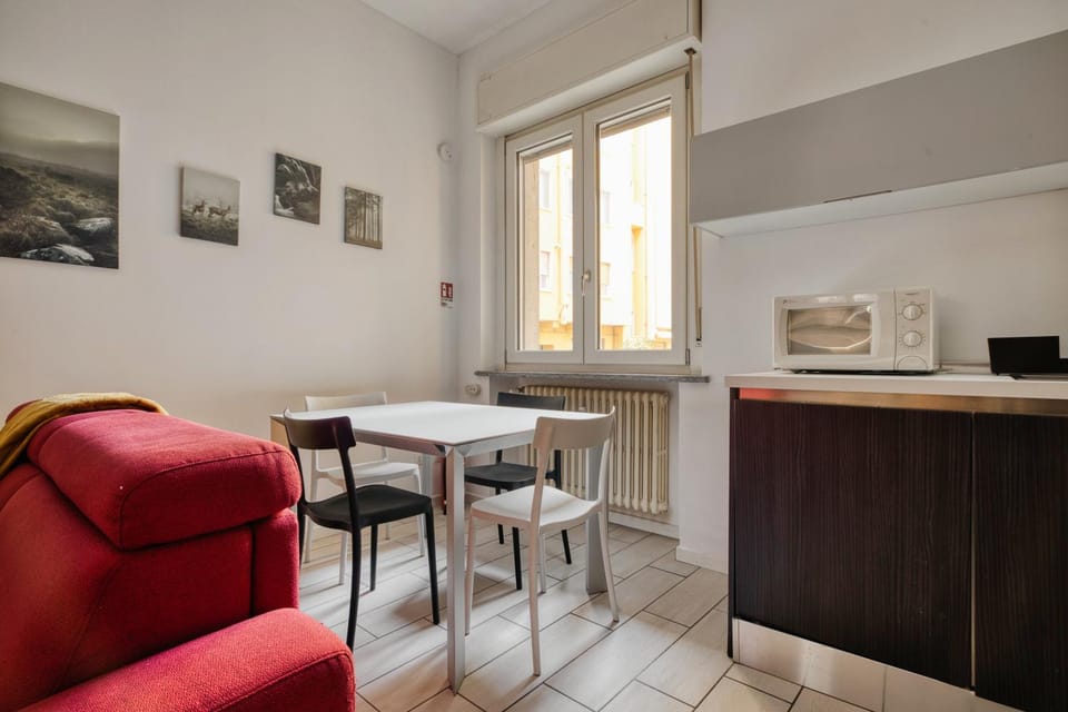 Kitchen or kitchenette, Living room, Dining area