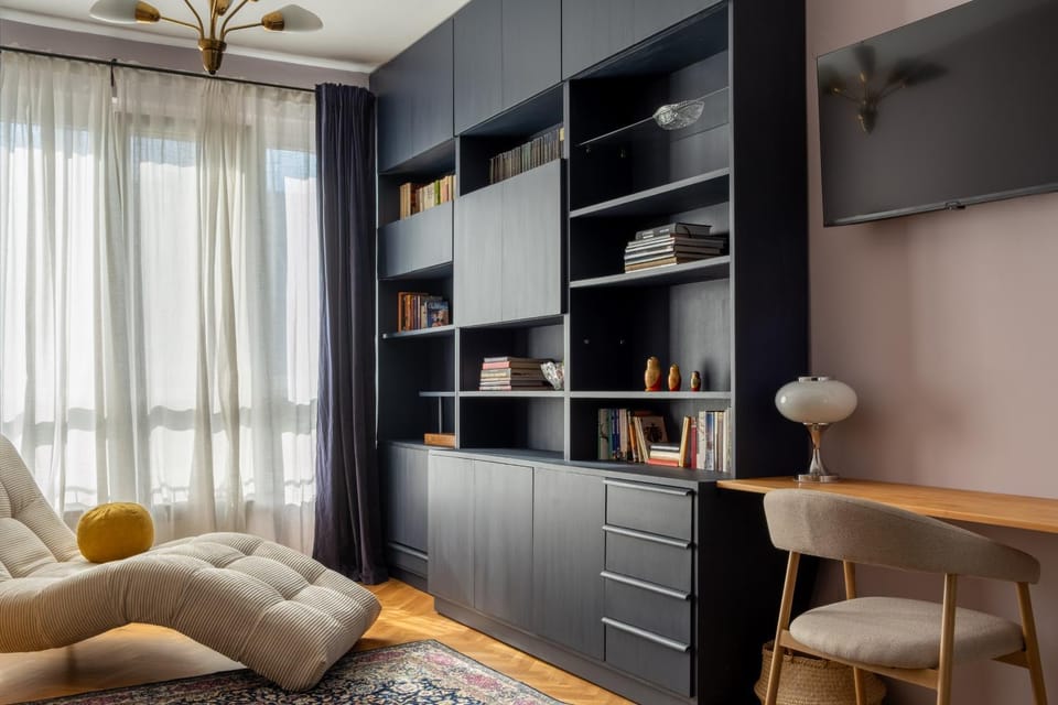 Library, Living room