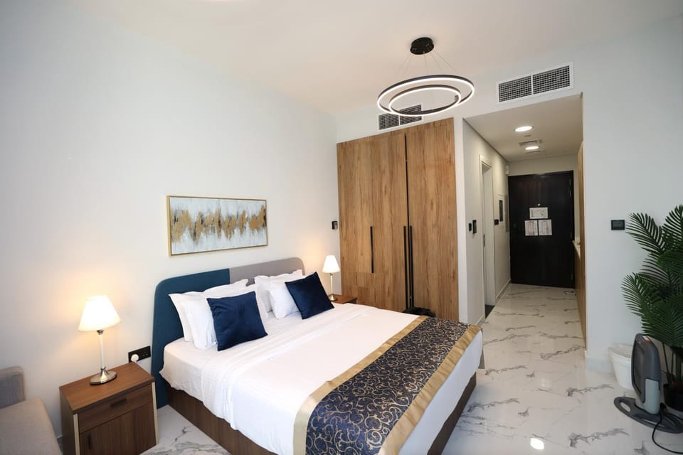 Bedroom, wardrobe, air conditioner