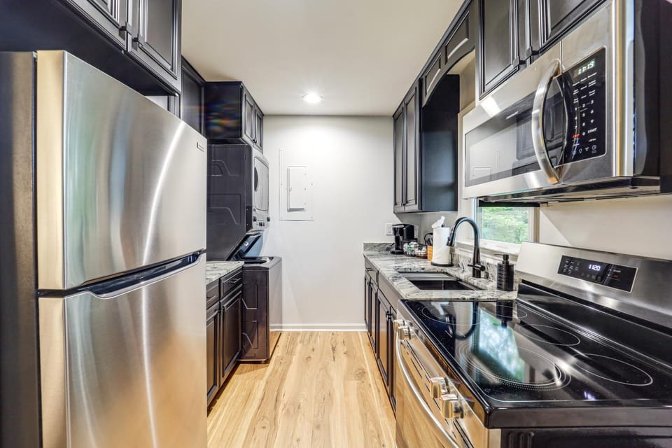 Chic Cabin! Epic Views of Grandfather Mountain Cabin in Watauga