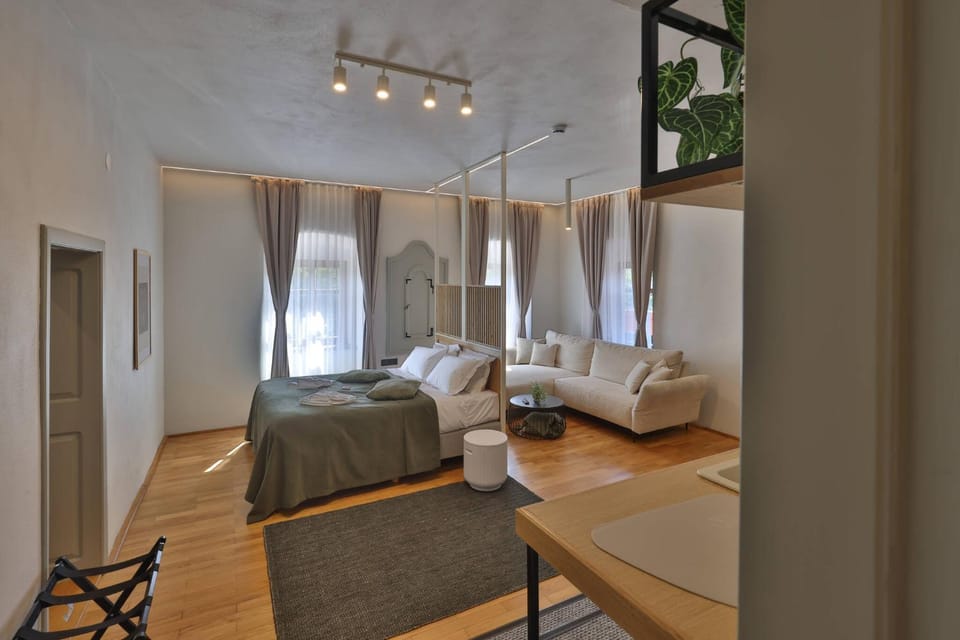 Céhes Guesthouse Bed and Breakfast in Romania
