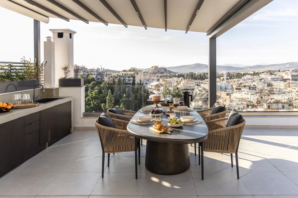 Day, View (from property/room), Balcony/Terrace, Dining area, City view, Landmark view, heating