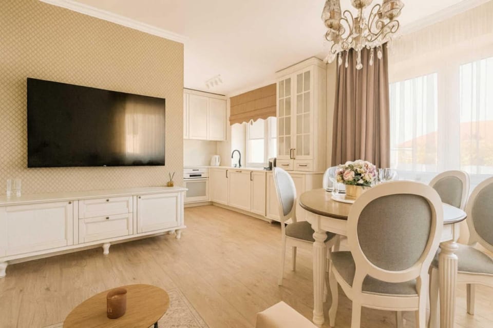 Communal lounge/ TV room, TV and multimedia, Living room, Seating area