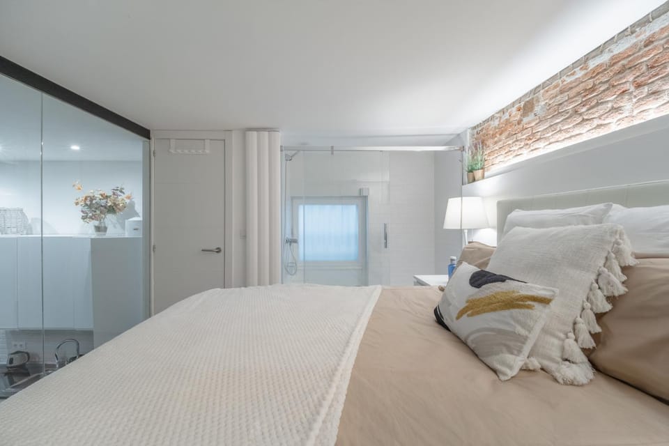 3min Walk Malasana - Trendy Cafes and Tapas Street Apartment in Madrid