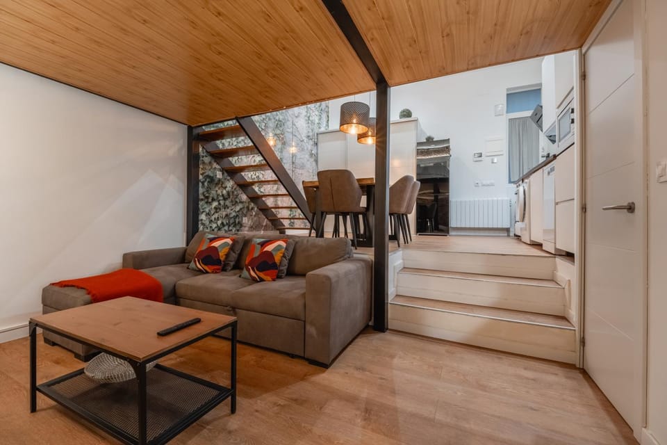 3min Walk Malasana - Trendy Cafes and Tapas Street Apartment in Madrid