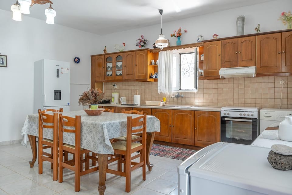 Hippocrates' House House in Decentralized Administration of the Aegean