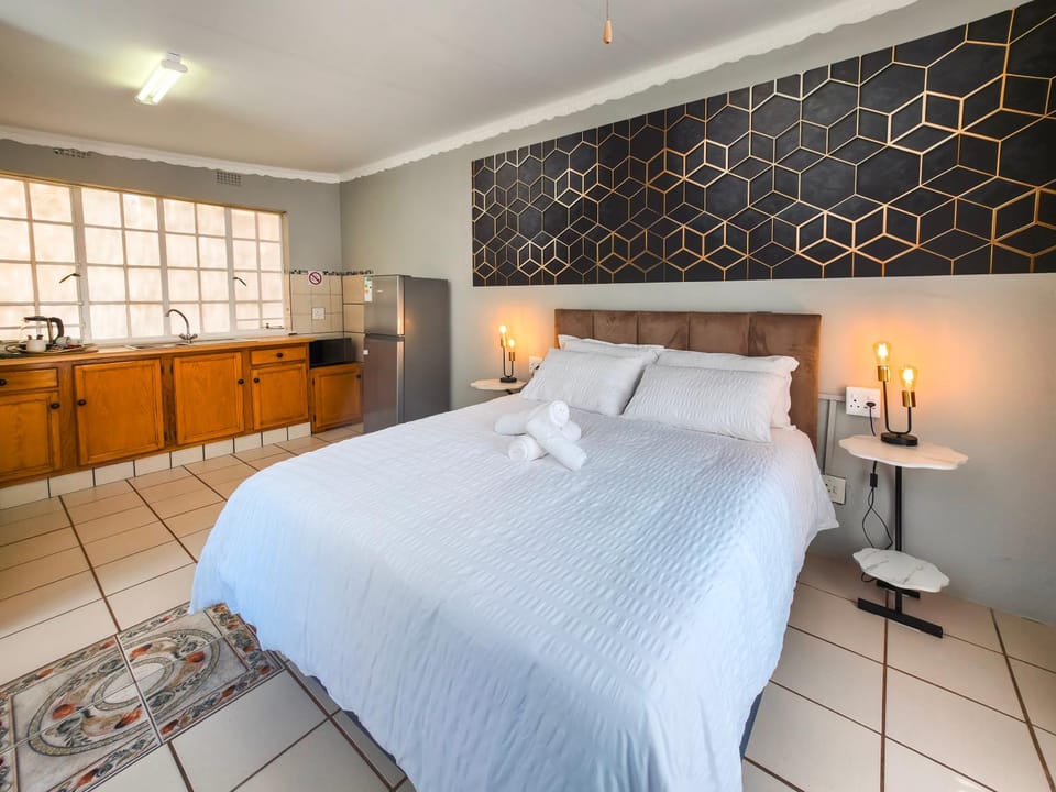 Shower, Toilet, Bed, TV and multimedia, Coffee/tea facilities, Kitchen or kitchenette, Bedroom