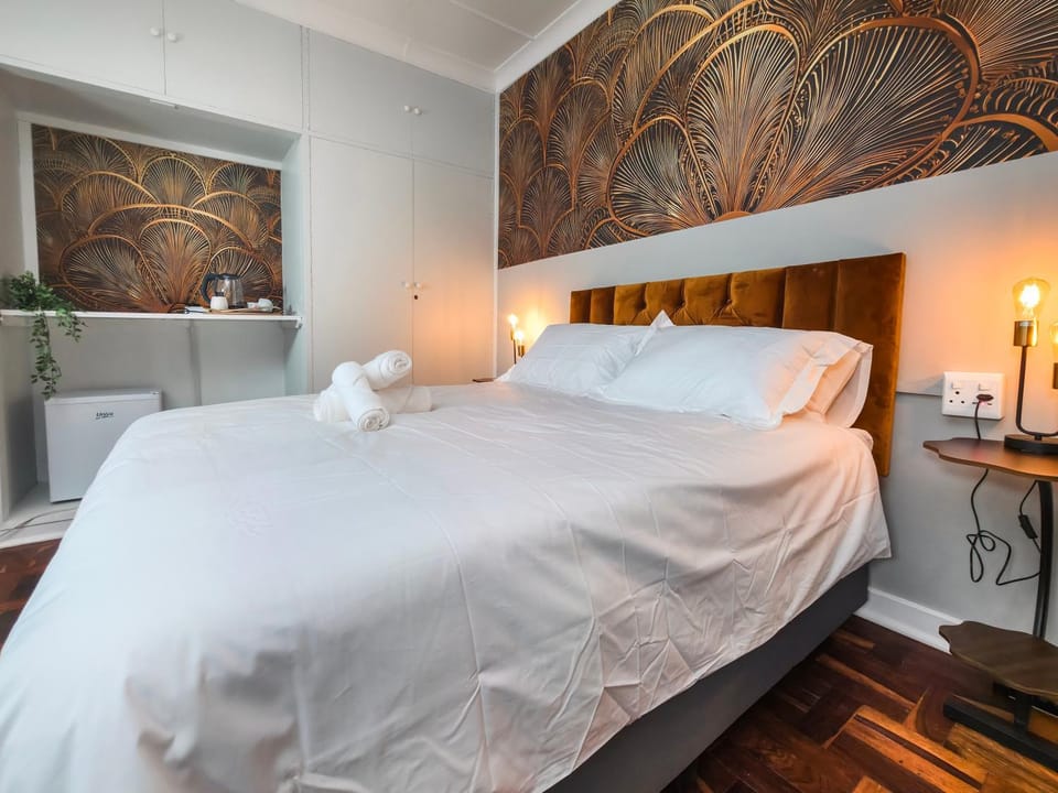 Bed, TV and multimedia, Coffee/tea facilities, Photo of the whole room, Bedroom, minibar, towels