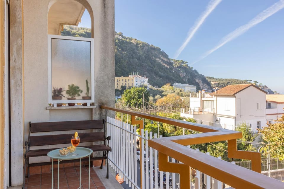 Day, Natural landscape, Balcony/Terrace, Mountain view